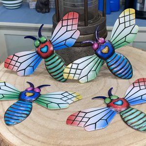 Bees Metal 4-pc Set Garden Hanging Décor -Small- Indoor or Outdoor Use